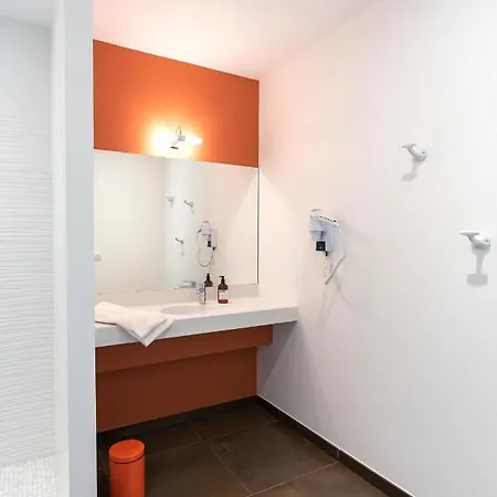 Le 25 Hotell 3*