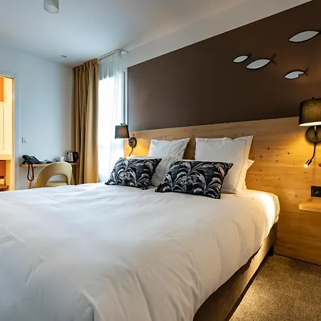 Le 25 Hotell